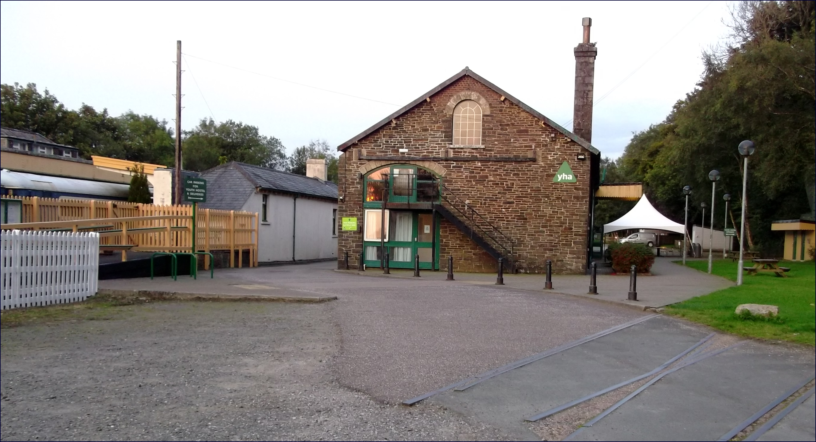 PHO:2020.09.10 - Okehampton platform 1 & Goods