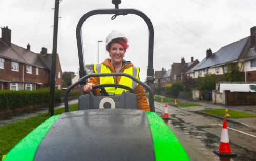 DfT Transport Secretary Louise Haigh modelling a new pothole detector in Blackpool. Photo by DfT